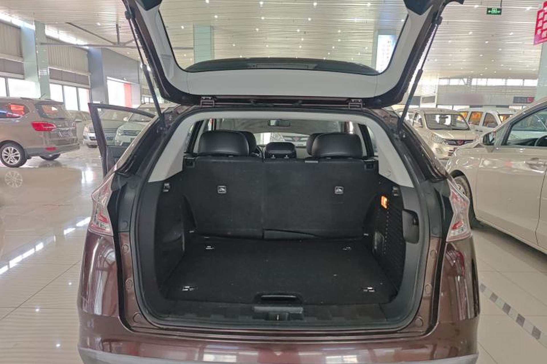 Used Luxgen U6 SUV 2015 1.8T Fashion Edition Trunk