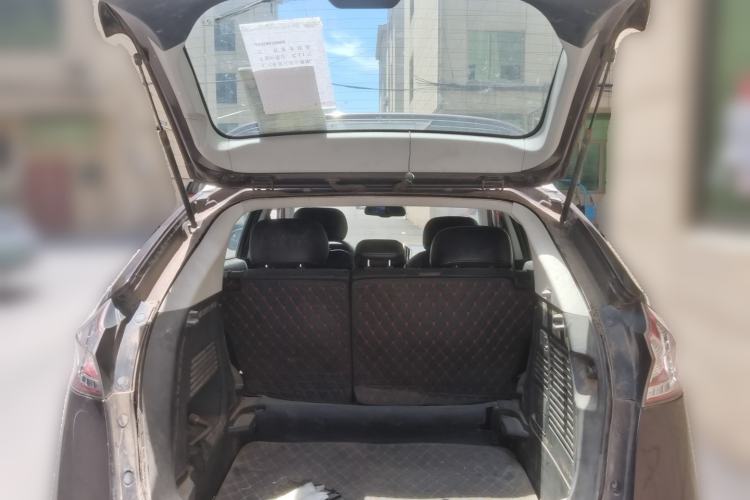 Used Luxgen U6 SUV 2015 1.8T New Innovation Upgrade Trunk