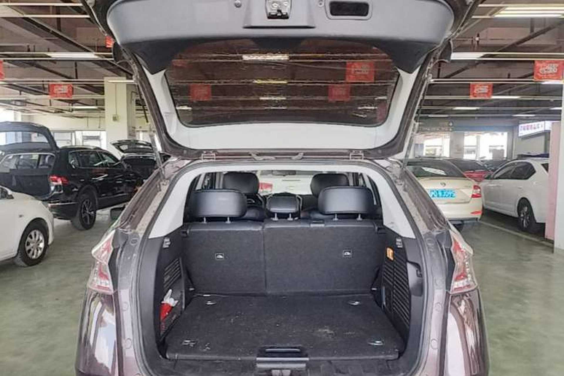 Used Luxgen U6 SUV 2015 1.8T New Innovation Upgrade Trunk