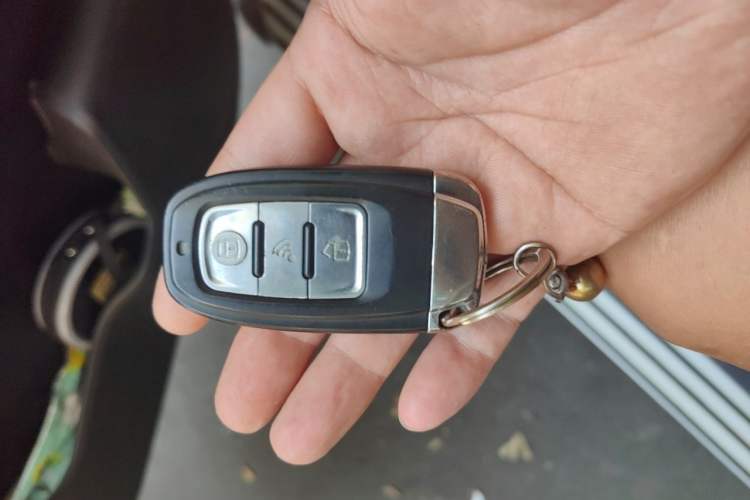 Used Luxgen U6 SUV 2015 1.8T Fashion-Upgraded Model Vehicle Key