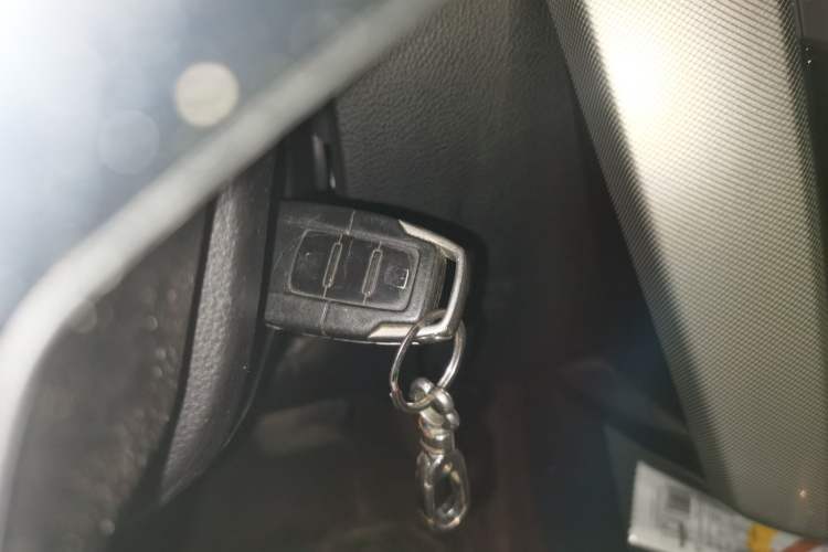 Used Luxgen U6 SUV 2015 1.8T Fashion Edition Vehicle Key