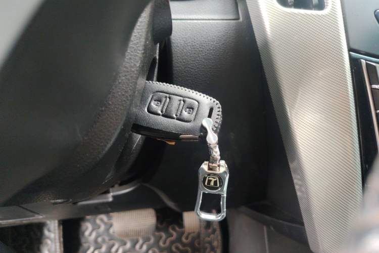 Used Luxgen U6 SUV 2015 1.8T Fashion Edition Vehicle Key