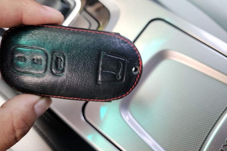 Used Luxgen U6 SUV 2015 1.8T ZhiZun Model Vehicle Key