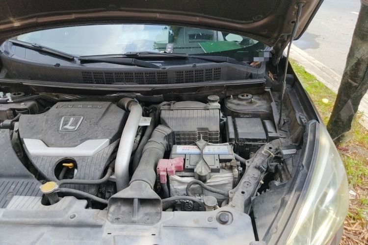 Used Luxgen U6 SUV 2015 1.8T Fashion Edition Engine Bay Left
