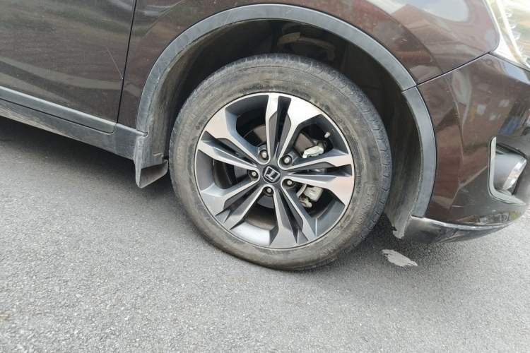 Used Luxgen U6 SUV 2015 1.8T Fashion Edition Right Front Wheel Hub