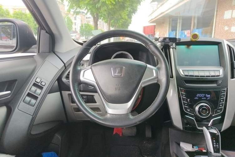 Used Luxgen U6 SUV 2015 1.8T Fashion Edition Steering Wheel