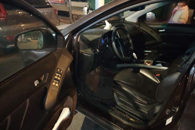 Used Luxgen U6 SUV 2015 1.8T Charm Model Driver Seat