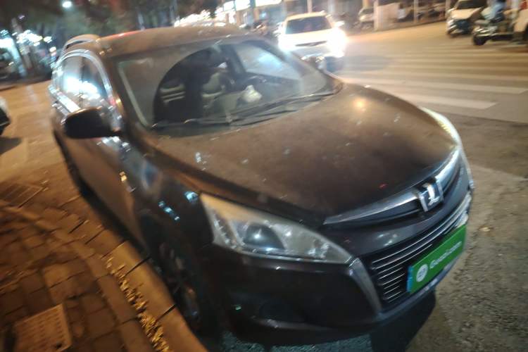 Used Luxgen U6 SUV 2015 1.8T Charm Model Front Right 45 Deg