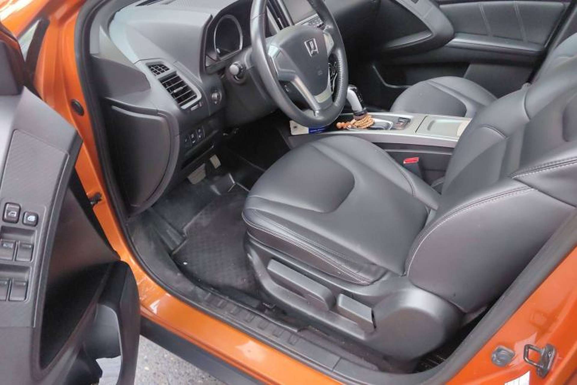 Used Luxgen U6 SUV 2015 1.8T Fashion Edition Driver Seat