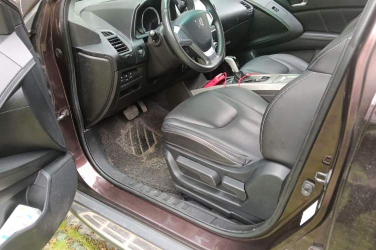 Used Luxgen U6 SUV 2015 1.8T Fashion Edition Driver Seat