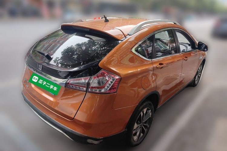 Used Luxgen U6 SUV 2015 1.8T Fashion Edition Rear Right 45 Deg