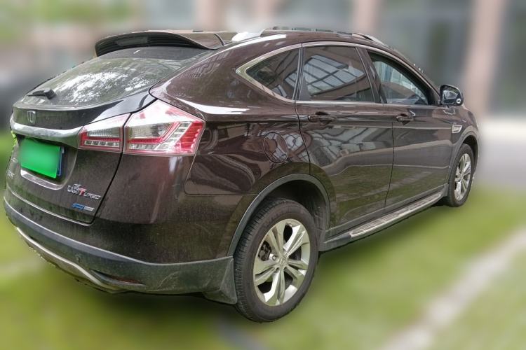 Used Luxgen U6 SUV 2015 1.8T Fashion Edition Rear Right 45 Deg