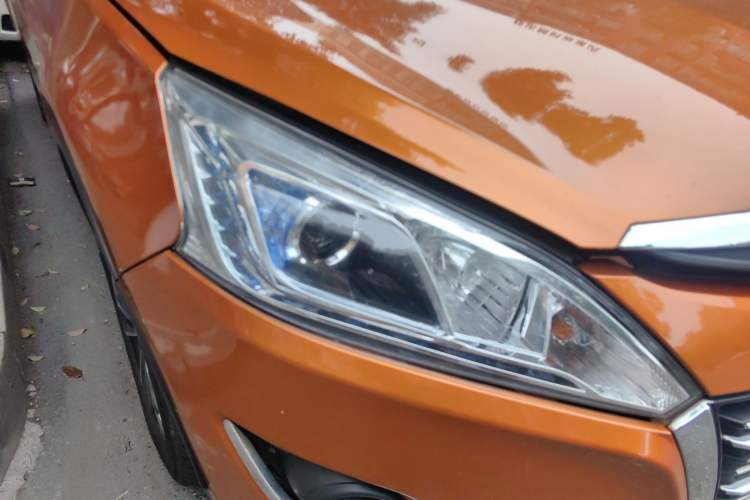 Used Luxgen U6 SUV 2015 1.8T Fashion Edition Right Front Headlight