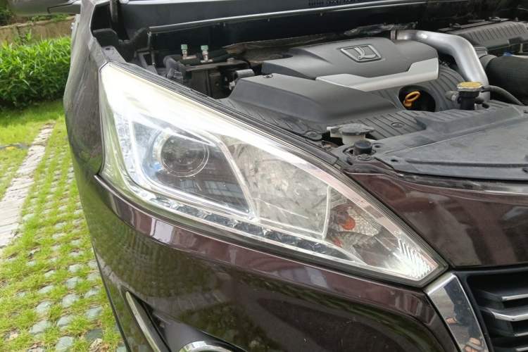 Used Luxgen U6 SUV 2015 1.8T Fashion Edition Right Front Headlight