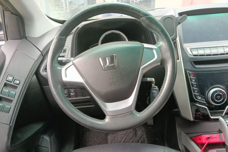 Used Luxgen U6 SUV 2015 1.8T Fashion Edition Steering Wheel