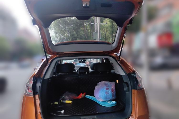 Used Luxgen U6 SUV 2015 1.8T Fashion Edition Trunk