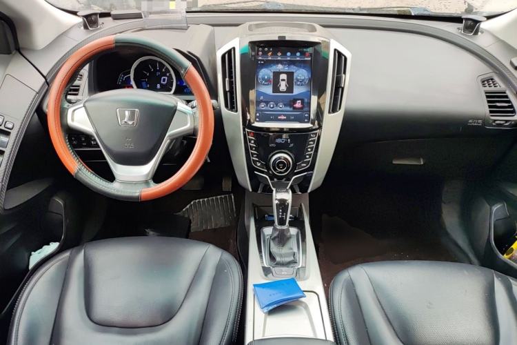 Used Luxgen U6 SUV 2015 1.8T Fashion Edition Center Console