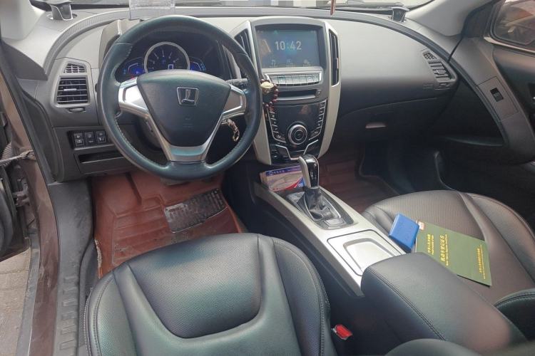 Used Luxgen U6 SUV 2015 1.8T Fashion Edition Center Console