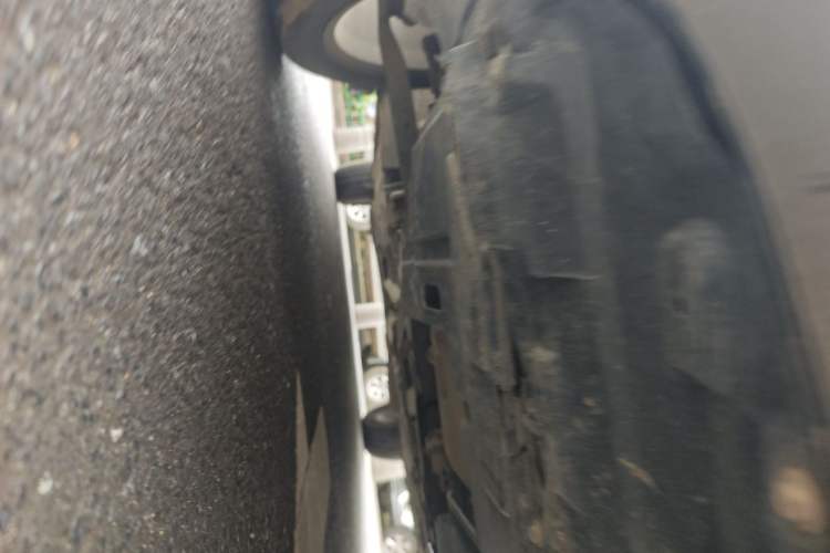 Used Luxgen U6 SUV 2015 1.8T Fashion Edition Chassis Front Right