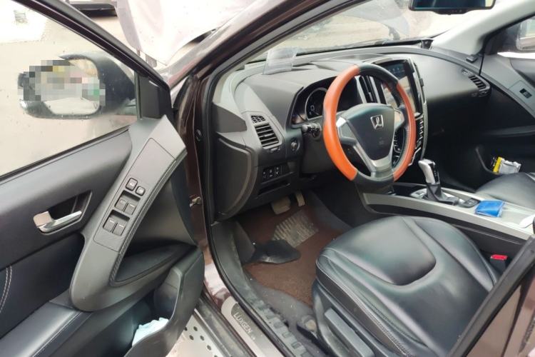 Used Luxgen U6 SUV 2015 1.8T Fashion Edition Driver Seat