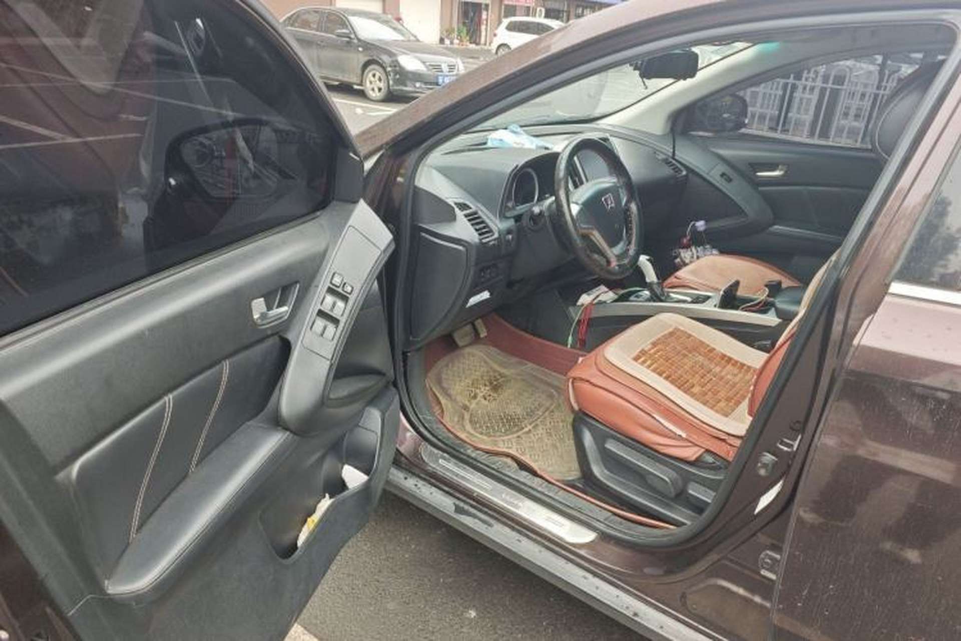 Used Luxgen U6 SUV 2015 1.8T Fashion Edition Driver Seat