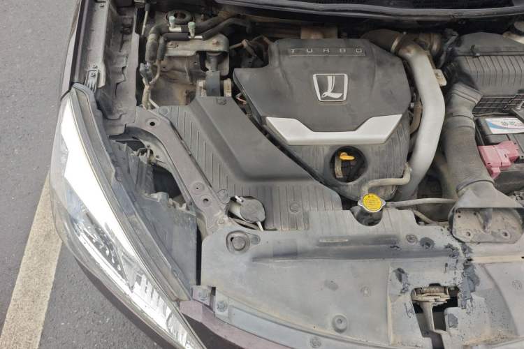 Used Luxgen U6 SUV 2015 1.8T Fashion Edition Engine Bay Right