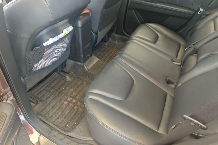 Used Luxgen U6 SUV 2015 1.8T Fashion Edition Left Rear Seat