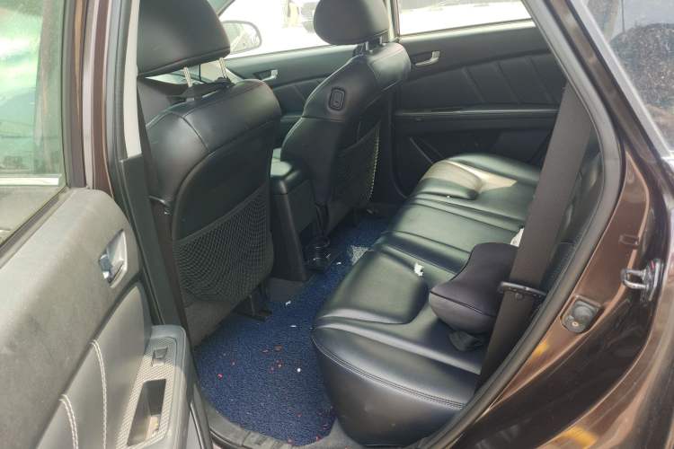 Used Luxgen U6 SUV 2015 1.8T Enhanced Charm Edition Left Rear Seat