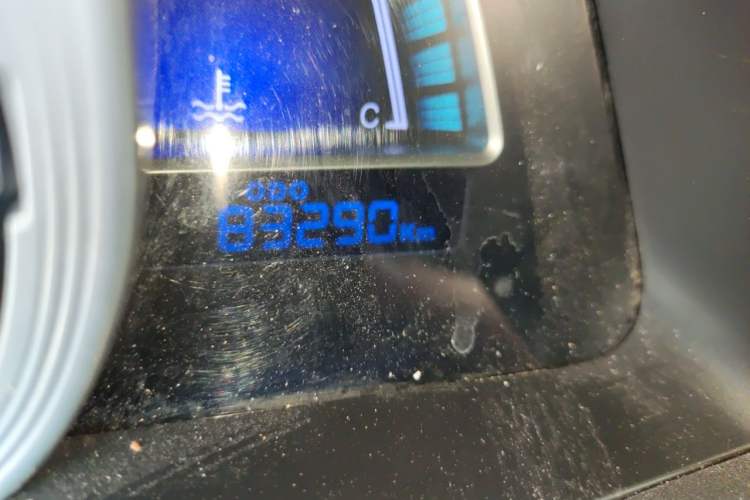 Used Luxgen U6 SUV 2015 1.8T Fashion Edition Odometer Close Up