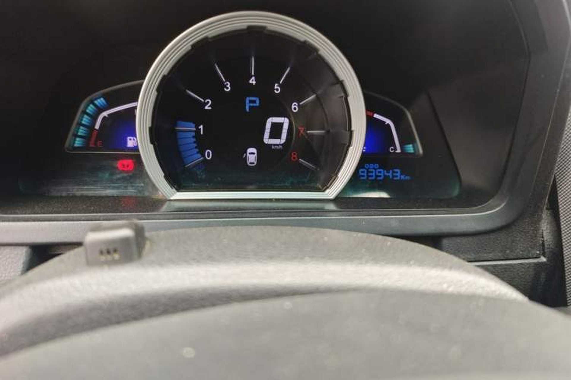 Used Luxgen U6 SUV 2015 1.8T Fashion Edition Odometer Close Up