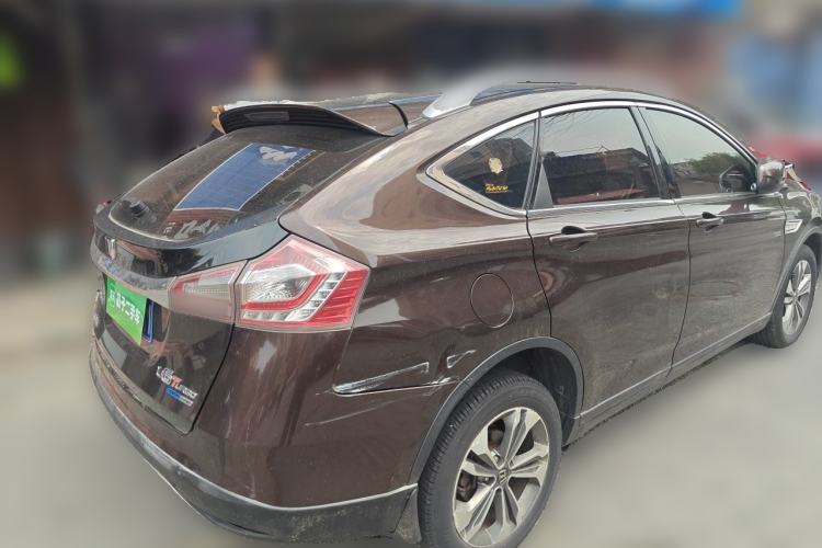 Used Luxgen U6 SUV 2015 1.8T Fashion Edition Rear Right 45 Deg