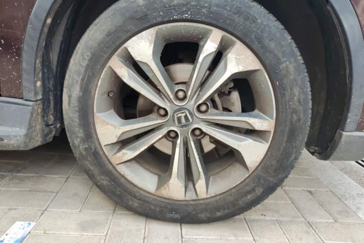 Used Luxgen U6 SUV 2015 1.8T Fashion Edition Right Front Wheel Hub