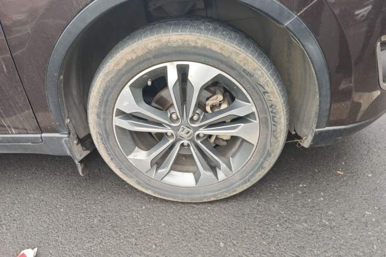 Used Luxgen U6 SUV 2015 1.8T Fashion Edition Right Front Wheel Hub