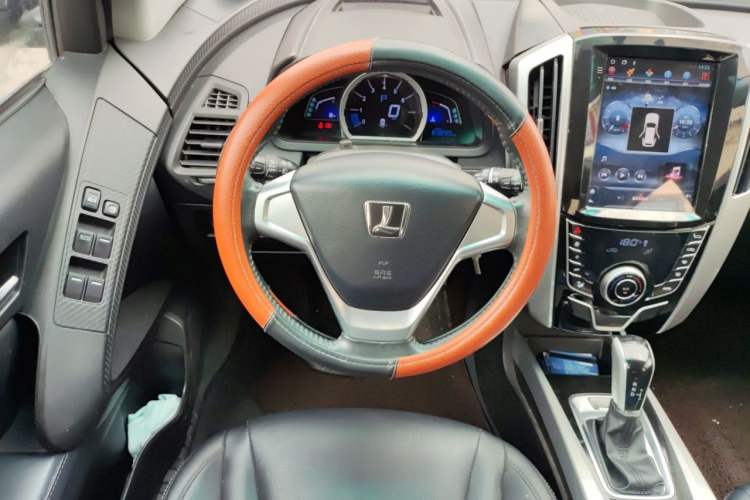 Used Luxgen U6 SUV 2015 1.8T Fashion Edition Steering Wheel