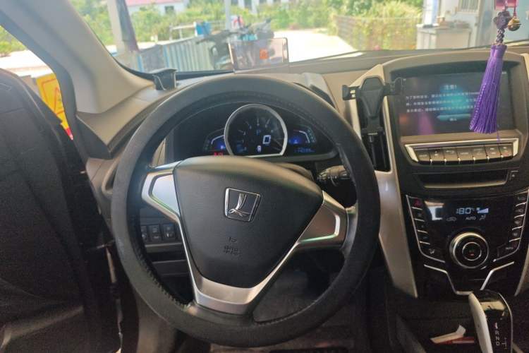 Used Luxgen U6 SUV 2015 1.8T Fashion Edition Steering Wheel