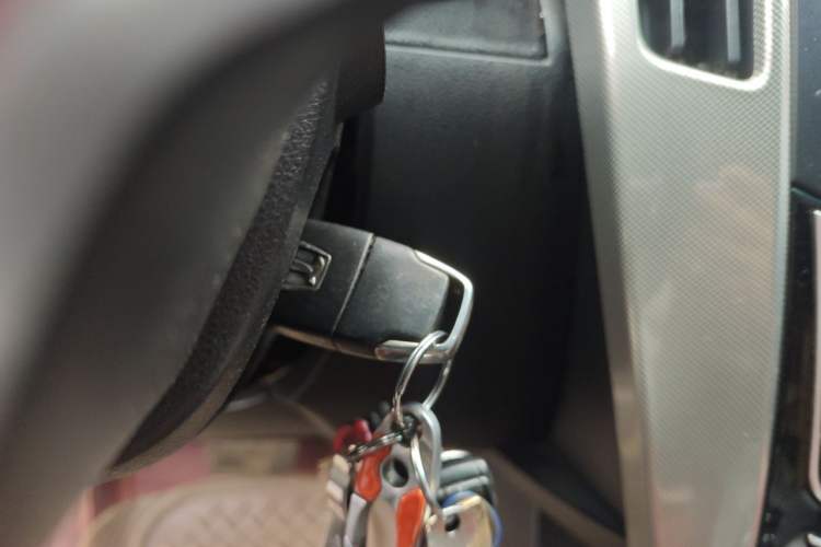 Used Luxgen U6 SUV 2015 1.8T Fashion Edition Vehicle Key