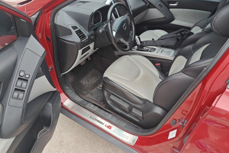 Used Luxgen U6 SUV 2015 1.8T Fashion Edition Driver Seat