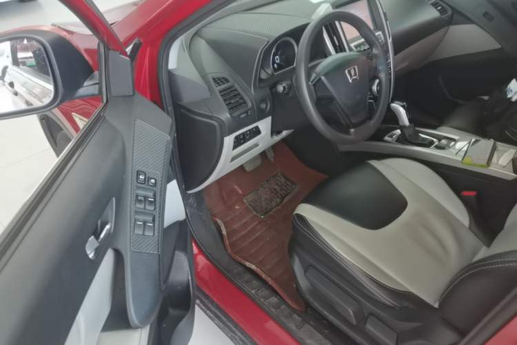 Used Luxgen U6 SUV 2015 1.8T Enhanced Charm Edition Driver Seat