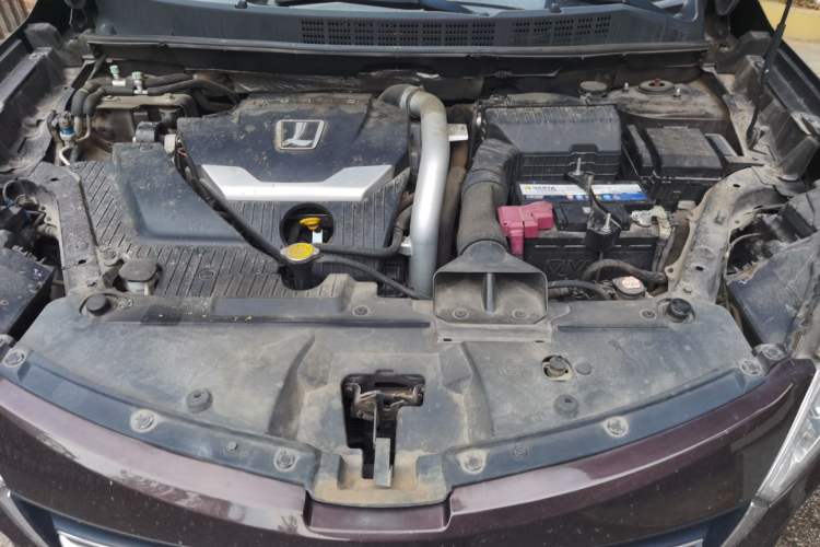 Used Luxgen U6 SUV 2015 1.8T Fashion-Upgraded Model Engine Bay