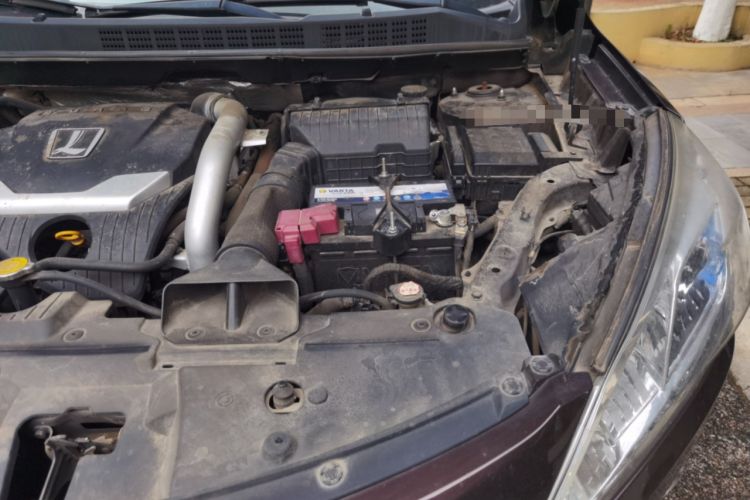 Used Luxgen U6 SUV 2015 1.8T Fashion-Upgraded Model Engine Bay Left