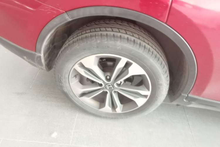 Used Luxgen U6 SUV 2015 1.8T Charm Model Exterior 5