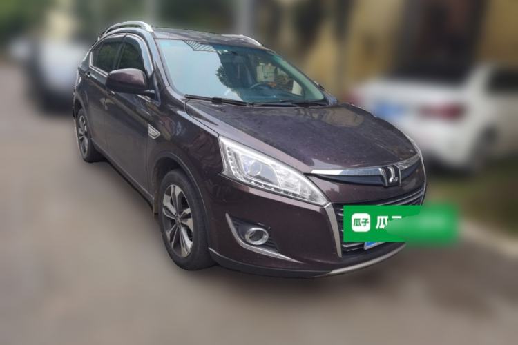 Used Luxgen U6 SUV 2015 1.8T Fashion-Upgraded Model Front Right 45 Deg