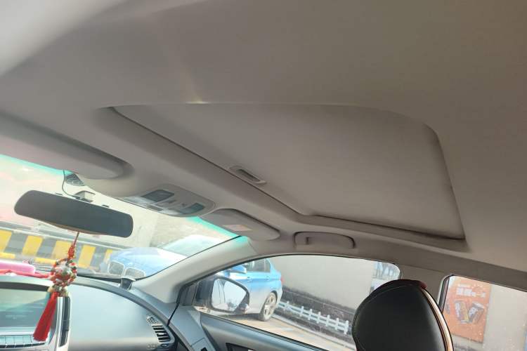 Used Luxgen U6 SUV 2015 1.8T Fashion Edition Headliner
