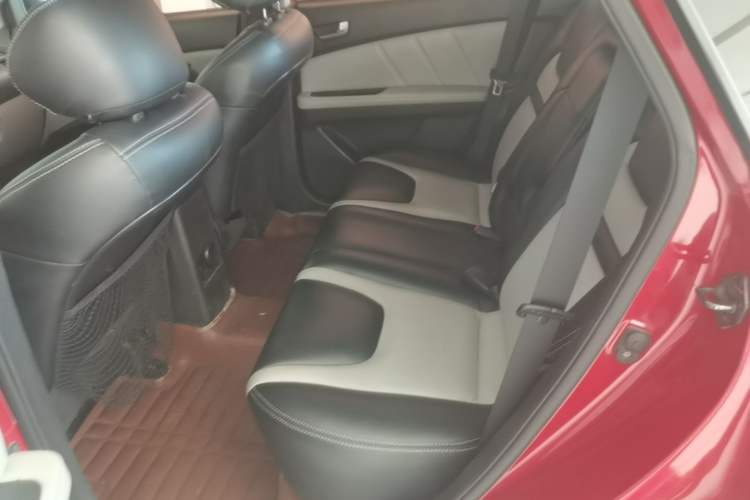 Used Luxgen U6 SUV 2015 1.8T Enhanced Charm Edition Left Rear Seat