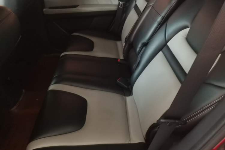 Used Luxgen U6 SUV 2015 1.8T Charm Model Left Rear Seat