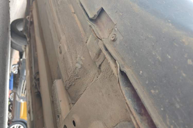Used Luxgen U6 SUV 2015 1.8T Fashion Edition Right Side Sill