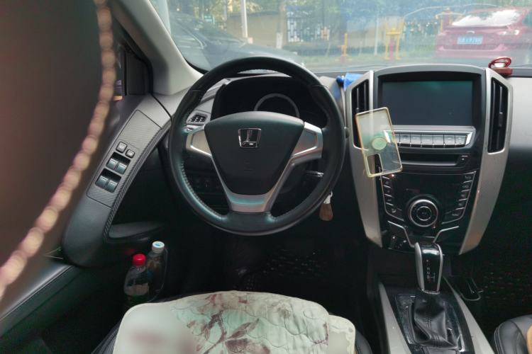 Used Luxgen U6 SUV 2015 1.8T Fashion-Upgraded Model Steering Wheel