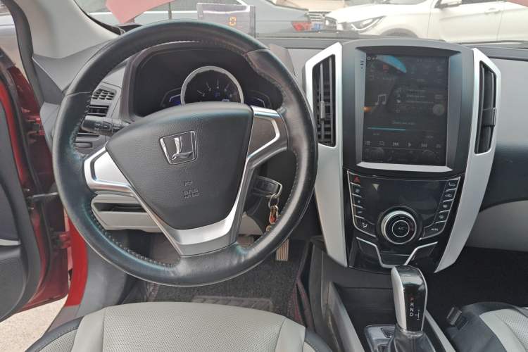 Used Luxgen U6 SUV 2015 1.8T Fashion Edition Steering Wheel