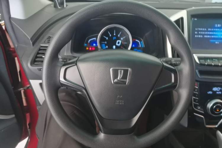 Used Luxgen U6 SUV 2015 1.8T Enhanced Charm Edition Steering Wheel