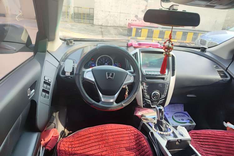 Used Luxgen U6 SUV 2015 1.8T Fashion Edition Steering Wheel